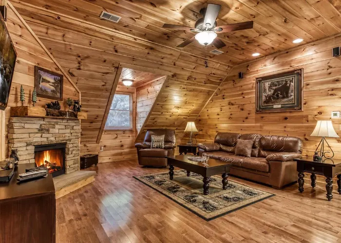 Papa Bear, Hot Tub, Wifi, 560 Free Tickets Each Paid Day!!! Villa Sevierville