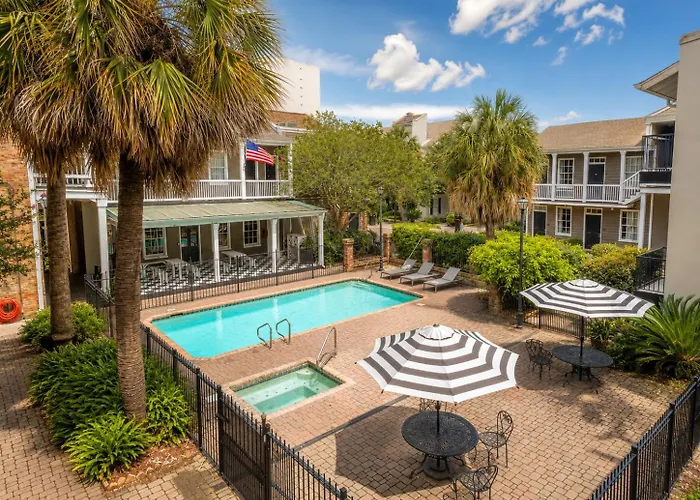 Maison Saint Charles New Orleans