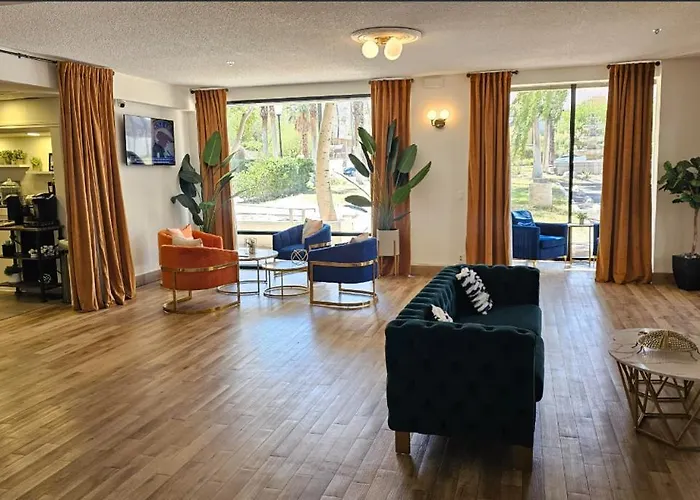 L3 Oasis Hotel Palm Springs