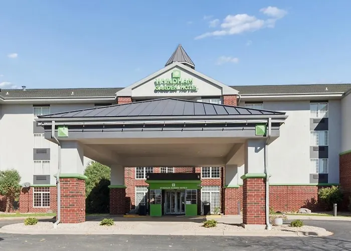 Wyndham Garden Madison Fitchburg Hotel
