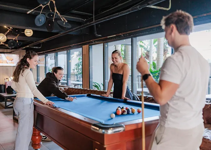 Bunk Surfers Paradise 18-35 Backpacker Hostel (Adults Only) Gold Coast