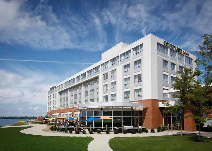 Courtyard By Marriott Erie Bayfront Hotel