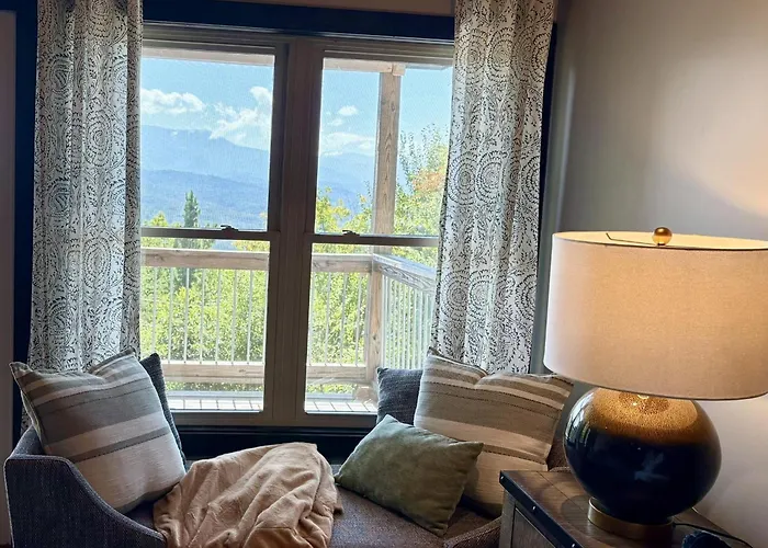 Smoky Mountain Serenity, Amazing Mountain Views 560 Free Tickets Each Paid Day! Sevierville