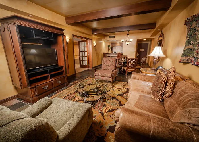 Chateau On The Lake Resort Spa And Convention Center Branson