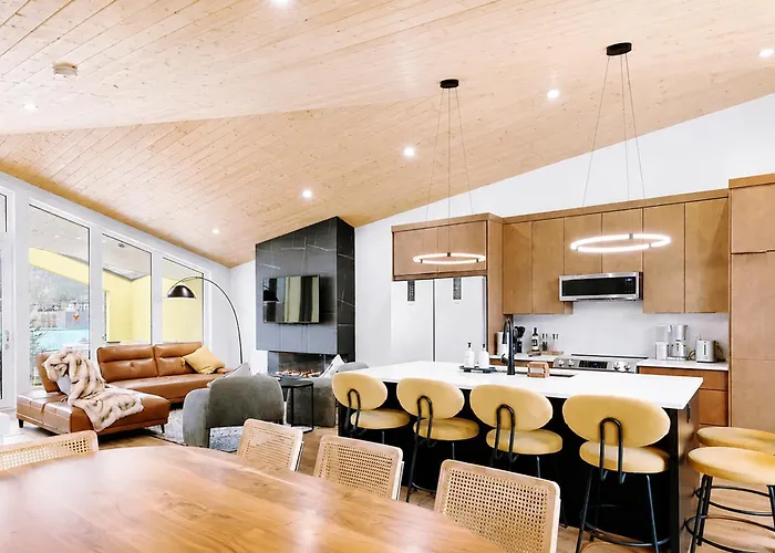 Raven'S Peak 105 - Ultra Luxe Mountain Retreat Villa Canmore
