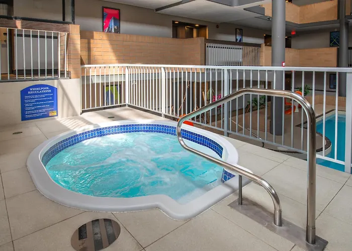 Best Western Plus Village Park Inn Calgary