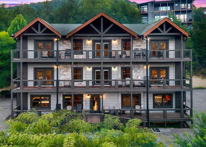 Splash Mansion Sevierville