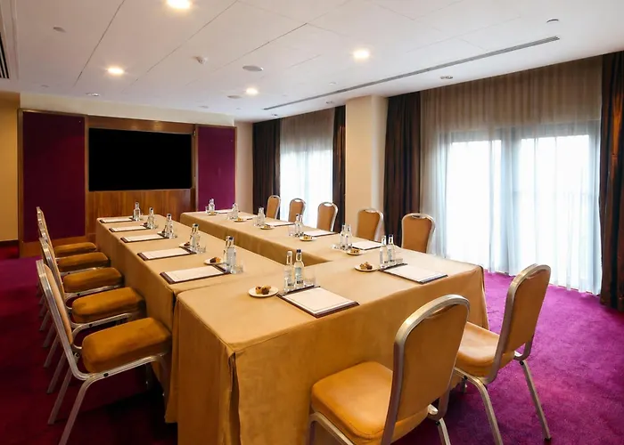 Canary Riverside Plaza Hotel London