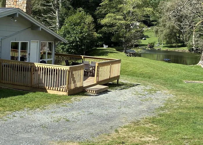 The Farmhouse At Doe Creek Blowing Rock