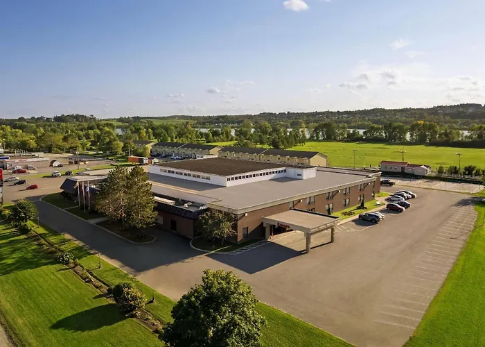 Ramada By Wyndham Fredericton Hotel