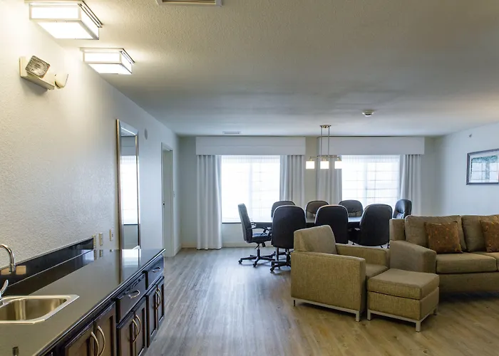 Holiday Inn Hotel & Suites Bloomington Airport By Ihg