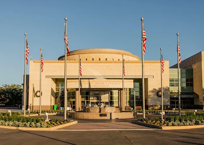 Holiday Inn & Suites College Station-Aggieland By Ihg