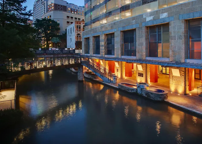 Drury Plaza Hotel San Antonio Riverwalk