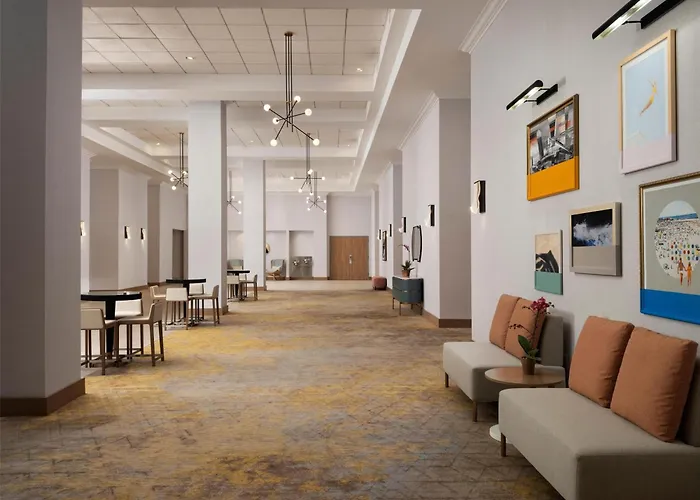 Hotel Zessa Orange County Airport, A Doubletree By Hilton Santa Ana
