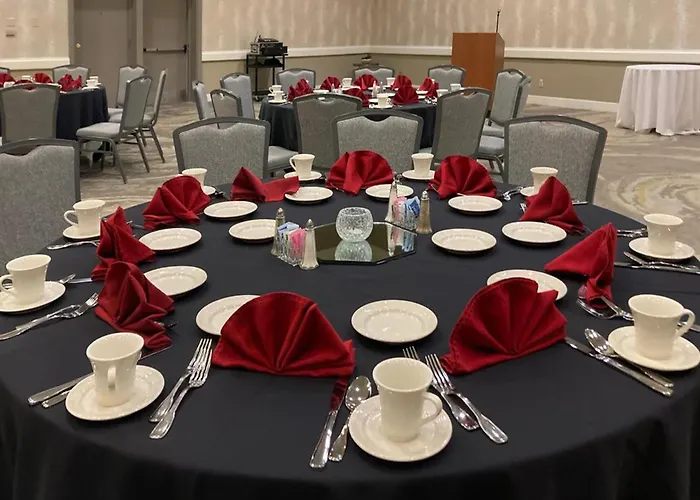 Doubletree By Hilton Tucson-Reid Park Hotel