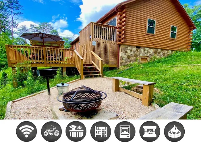 Foxes' Den Cabin With Private Hot Tub Pigeon Forge