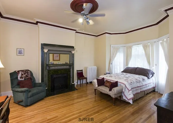 A Tanners Home Inn Bed And Breakfast Saint John