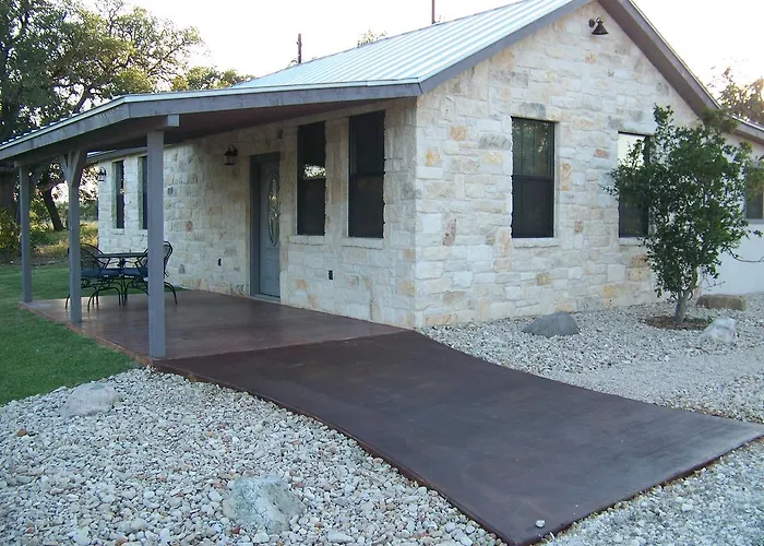 Breezy Hills Cottages - Moonlight Cottage Fredericksburg