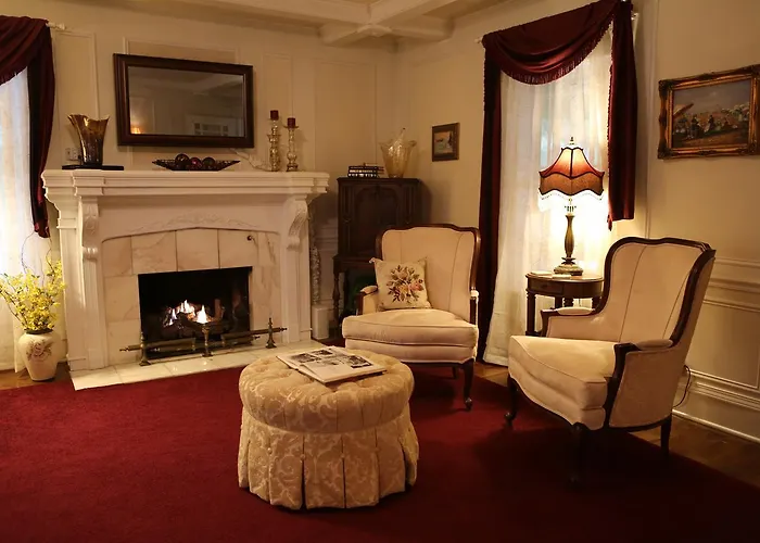Martha'S Vineyard B & B South Haven