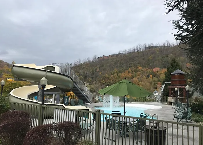 The Appy Lodge Gatlinburg