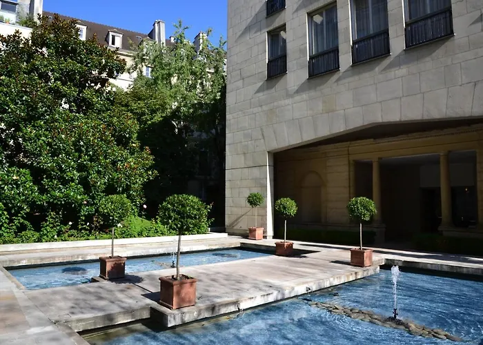 Assia & Nathalie - Luxury B&B Marais Paris